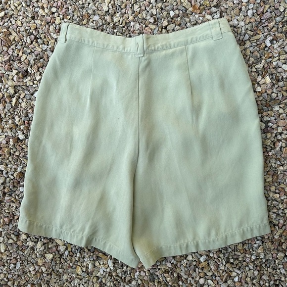Tommy Bahama vintage silk walking shorts - size 10 - Picture 3 of 4